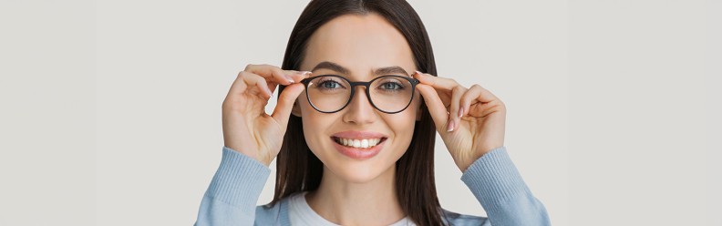 Ako by vám mali okuliare správne sedieť?