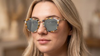 Izipizi Sun #E Blue Tortoise Vygenerovaný obrázok