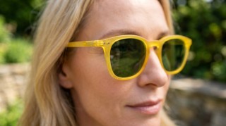 Izipizi Sun #E Yellow Honey Vygenerovaný obrázok
