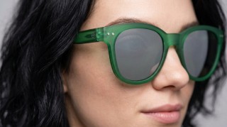 Izipizi Sun #N Green Vygenerovaný obrázok